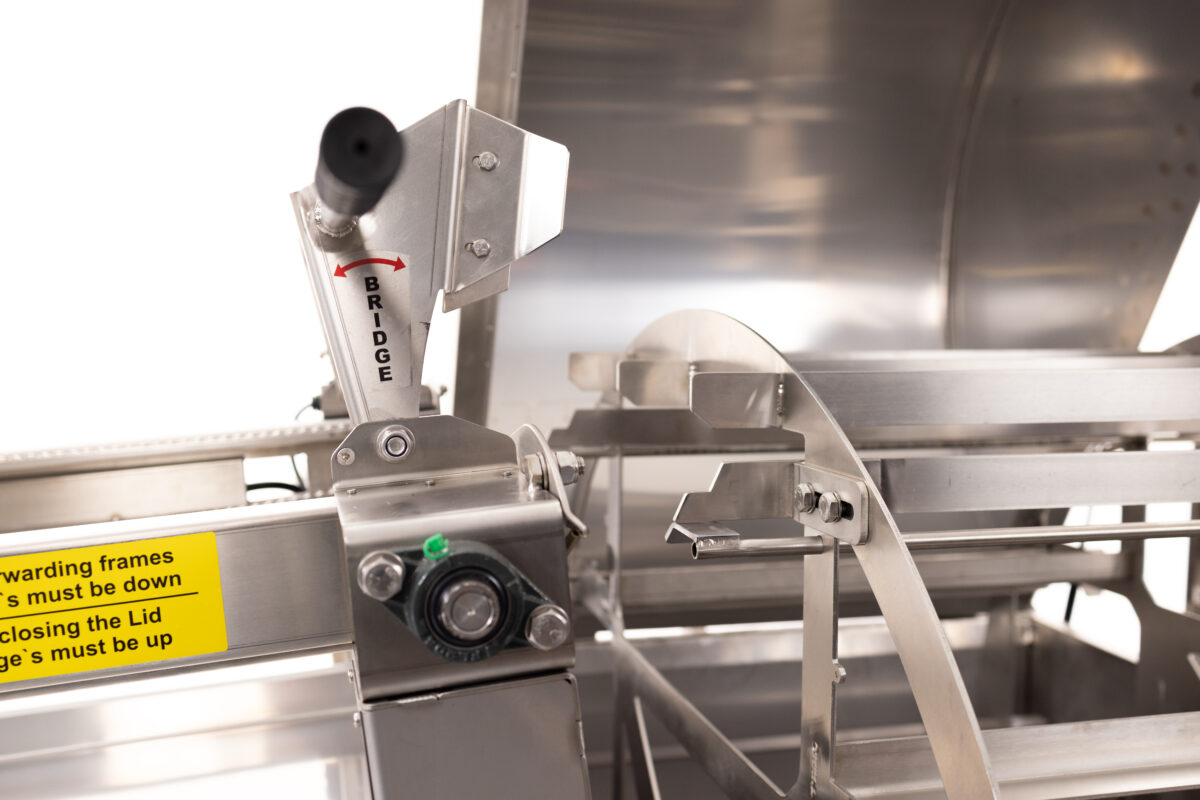 Automatic honeycomb uncapping and extracting line 80 - Image 10